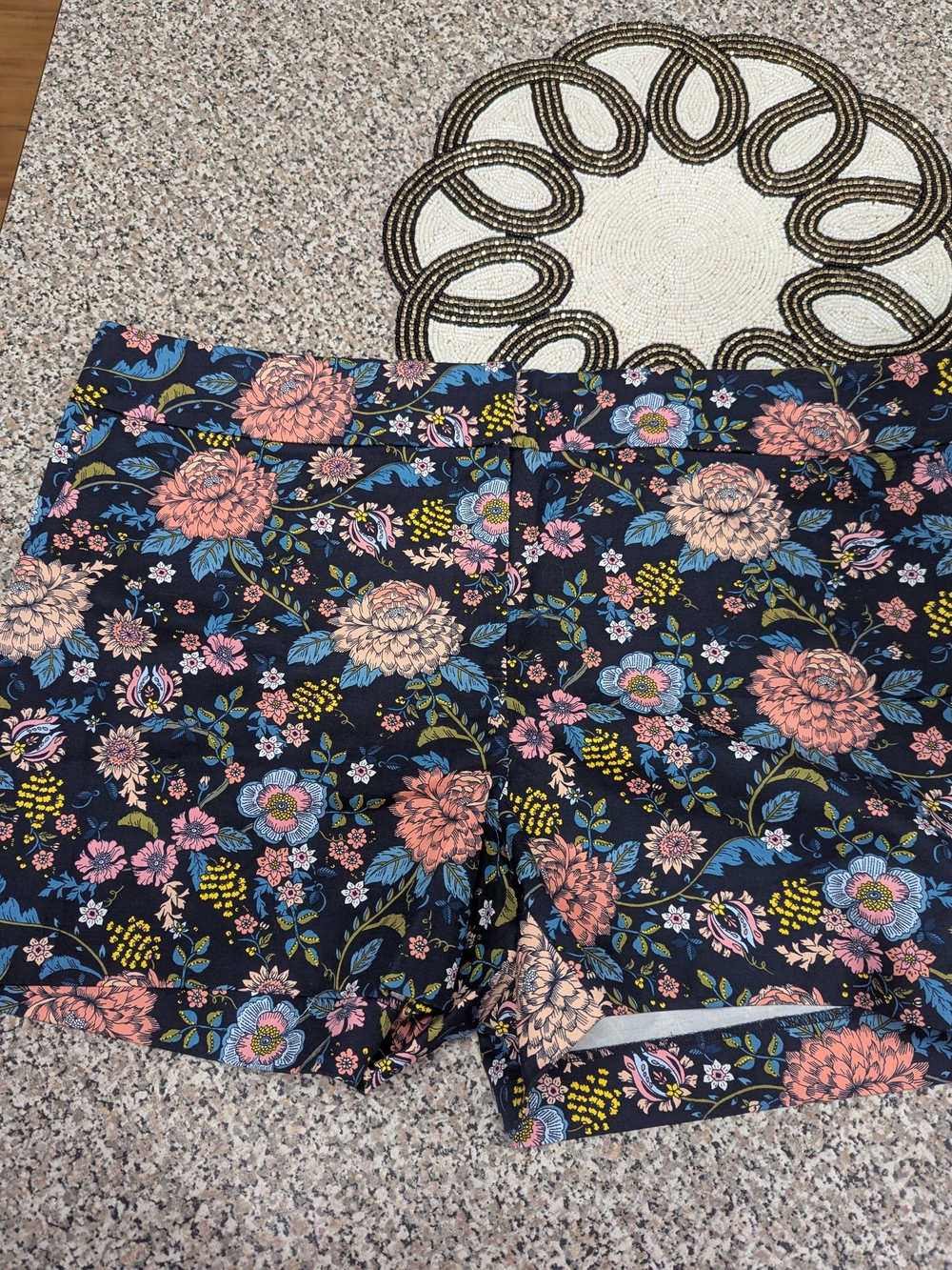 NWT LOFT Size 16 "The Riviera Short" Navy Floral Women's Shorts